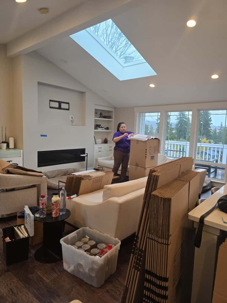 Seattle moving company professional packing service — Puget Sound Moving fragile item wrapping